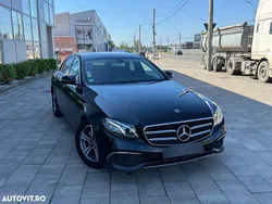 Culoarenegru Utilizat 2020 Mercedes E220 Avantgarde Berlinǎ | 19.900 EUR