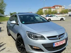 Albastru Utilizat 2014 Opel Astra Exklusiv Break | 5.299 EUR (Preț OK)