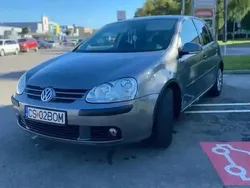 Gri Utilizat 2006 VW Golf V Hatchback | 2.300 EUR (Preț OK)