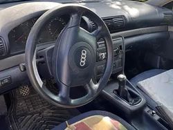 Utilizat 1999 Audi A4 Berlinǎ | 1.100 EUR