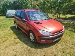 Rosu Utilizat 2005 Peugeot 206 Break | 1.150 EUR (Puțin scump)