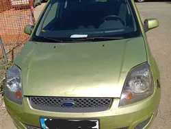 Culoareverde Utilizat 2006 Ford Fiesta Hatchback | 1.500 EUR (Preț bun)