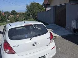 Alb Utilizat 2014 Hyundai i20 Hatchback | 2.399 EUR