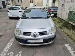 Gri Utilizat 2005 Renault Mégane II Hatchback | 2.999 EUR (Scump)
