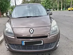 Utilizat 2011 Renault Grand Scénic III Monovolum | 4.400 EUR (Preț OK)