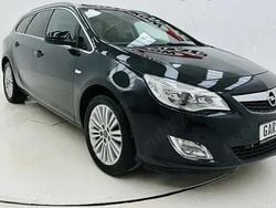 Negru Utilizat 2012 Opel Astra Break | 5.500 EUR (Preț OK)