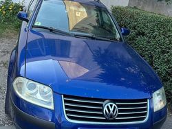 Culoarealbastru Utilizat 2002 VW Passat Highline Break | 1.900 EUR (Preț OK)