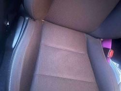 Culoaremaro Utilizat 2014 Toyota RAV4 Edition SUV | 13.000 EUR (Preț OK)