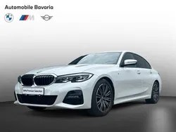 Mineral white metallic metalizat Utilizat 2022 BMW 320 Shadowline Berlinǎ | 36.509 EUR (Scump)