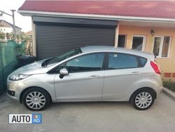 Gri Utilizat 2015 Ford Fiesta Hatchback | 6.200 EUR (Preț bun)
