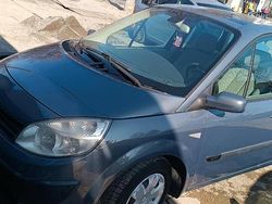 Utilizat 2006 Renault Mégane II Berlinǎ | 1.400 EUR (Super Preț)