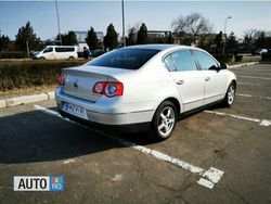 Argintiu Utilizat 2009 VW Passat Berlinǎ | 5.350 EUR (Puțin scump)