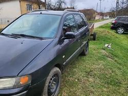 Utilizat 2000 Mitsubishi Space Gear Van | 700 EUR