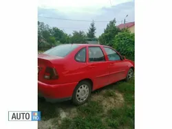 Rosu Utilizat 2000 VW Polo Hatchback | 900 EUR