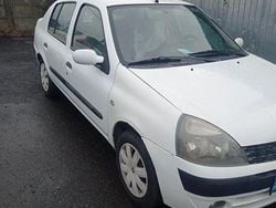 Culoarealb Utilizat 2006 Renault Clio II Berlinǎ | 1.000 EUR (Preț bun)