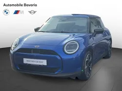 Albastru blazing metalizat Utilizat 2024 Mini Cooper Hatchback | 25.799 EUR