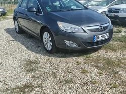 Utilizat 2012 Opel Astra Hatchback | 3.300 EUR (Preț bun)