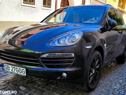 Culoarenegru Utilizat 2012 Porsche Cayenne SUV | 19.900 EUR (Preț bun)