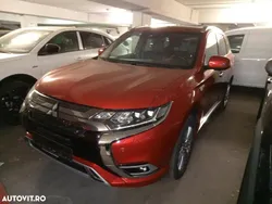 Culoarealb Utilizat 2020 Mitsubishi Outlander P-HEV Instyle SUV | 22.900 EUR (Preț OK)