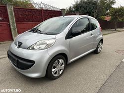 Culoareargint Utilizat 2006 Peugeot 107 Active Hatchback | 1.400 EUR