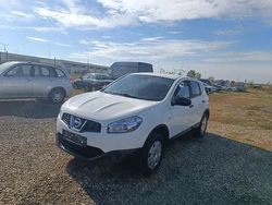Alb Utilizat 2011 Nissan Qashqai SUV | 4.550 EUR (Super Preț)