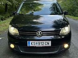 Negru Utilizat 2015 VW Touran Monovolum | 6.800 EUR (Super Preț)