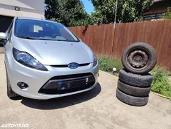 Gri Utilizat 2011 Ford Fiesta Hatchback | 4.000 EUR (Preț OK)
