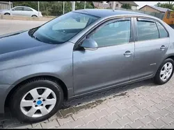 Utilizat 2009 VW Jetta Berlinǎ | 3.300 EUR (Preț bun)