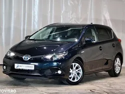 Negru Utilizat 2015 Toyota Auris Hybrid Hatchback | 12.800 EUR (Scump)