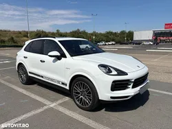 Alb Utilizat 2023 Porsche Cayenne SUV | 74.900 EUR (Super Preț)