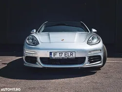Culoaregri Utilizat 2012 Porsche Panamera Berlinǎ | 27.900 EUR