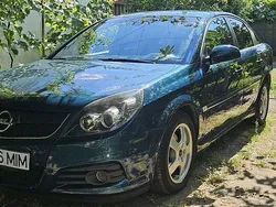 Verde Utilizat 2007 Opel Vectra Berlinǎ | 3.650 EUR