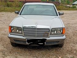 Argintiu Utilizat 1984 Mercedes 380 Berlinǎ | 18.500 EUR