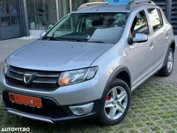 Culoareargint Utilizat 2015 Dacia Sandero Prestige Hatchback | 4.500 EUR (Preț bun)