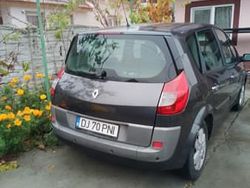 Utilizat 2006 Renault Scénic II Monovolum | 2.000 EUR