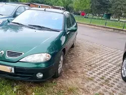 Utilizat 2001 Renault Mégane Berlinǎ | 950 EUR