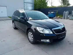 Negru Utilizat 2013 Skoda Octavia Break | 4.280 EUR (Super Preț)