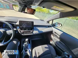 Argintiu Utilizat 2021 Toyota Corolla Hatchback | 25.000 EUR