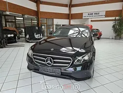 Negru Utilizat 2021 Mercedes A200 Avantgarde Berlinǎ | 33.423 EUR