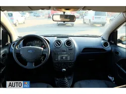 Albastru metalizat Utilizat 2006 Ford Fiesta Hatchback | 2.800 EUR (Puțin scump)