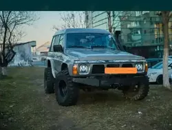 Gri Utilizat 1993 Nissan Patrol SUV | 11.000 EUR