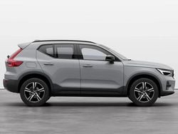 ["vapour grey"] Nouă 2025 Volvo XC40 Plus SUV | 44.395 EUR
