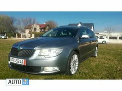 Gri Utilizat 2013 Skoda Superb Break | 9.900 EUR (Preț bun)