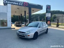 Gri Utilizat 2002 Ford Focus Hatchback | 5.500 EUR