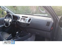 Rosu Utilizat 2014 Toyota HiLux Pickup | 9.000 EUR