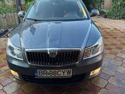 Culoaregri Utilizat 2009 Skoda Octavia Elegance Berlinǎ | 3.050 EUR (Preț OK)