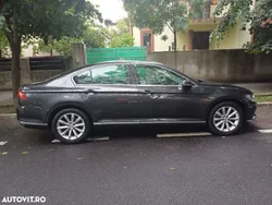 Gri Utilizat 2017 VW Passat Berlinǎ | 16.300 EUR (Super Preț)