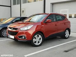 Rosu Utilizat 2011 Hyundai ix35 GLS SUV | 8.490 EUR (Puțin scump)