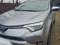 Argintiu Utilizat 2017 Toyota RAV4 Hybrid Luxury SUV | 18.500 EUR (Preț bun)