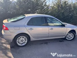 Utilizat 2007 Renault Laguna III Hatchback | 2.700 EUR (Preț bun)